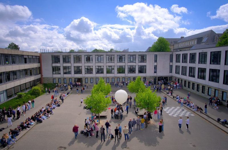 Wetterballonstart vom Schulhof